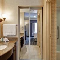 One-Bedroom King Suite - Non-Smoking