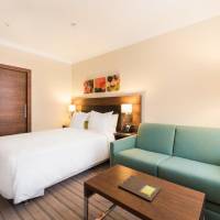 Standard Queen Room