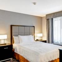 One-Bedroom Queen Suite - Non-Smoking