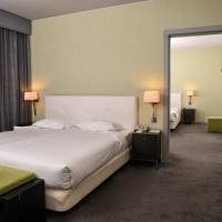 Communicating Rooms (4 Adults)