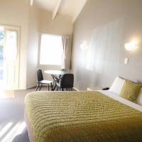 Queen Room with shower