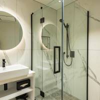 Premier Queen Room