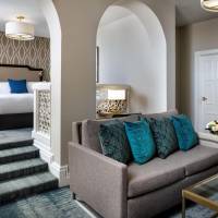 Junior Suite with 1 King Bed