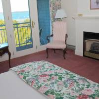Deluxe Hotel King Room with Bay View
