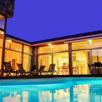 Three-Bedroom Villa (4-6 Adults)