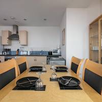 2 Bed 1 Bath city view - (06)
