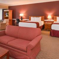Queen Suite with Two Queen Beds and Whirlpool - Non-Smoking