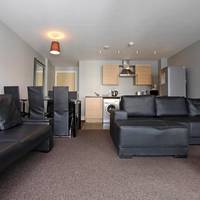 Two-Bedroom Apartment with Sofa Bed
