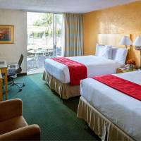 Deluxe Queen Room with Two Queen Beds - Non-Smoking