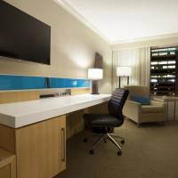 Premier Queen Room