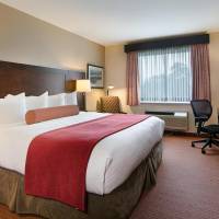 Superior King Room Main Floor