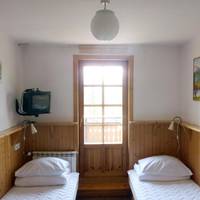 Standard Twin Room with Mountain View