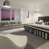 Villa with Hot Tub (4 Adults)