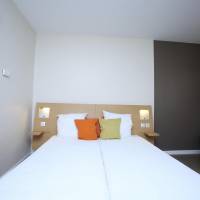Standard Twin Room with City View
