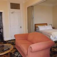 Family Room (2 Adults + 2 Children)