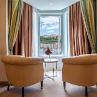 Grand Suite with Grand Prix View