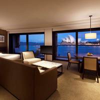 One King Opera Premium