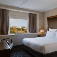 Deluxe Queen Suite