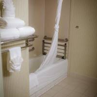 Queen Room with Two Queen Beds and Bath Chair – Communication Assistance
