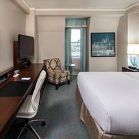 Club Queen Room