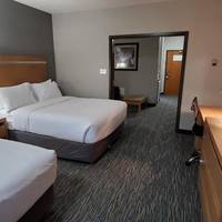 Deluxe Suite with Two Queen Beds - Non-Smoking