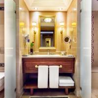 Deluxe Suite with Garden View