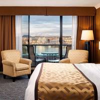 King Room with Partial Harbor View with Balcony