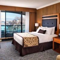 Queen Room with Partial Harbor View with Balcony - Non smoking