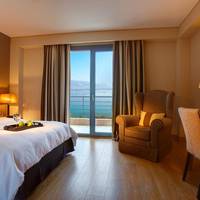 Deluxe Double Room with Lake View
