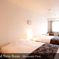Standard Twin Room with Mountain View - Non-Smoking