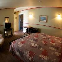 Classic Queen Room