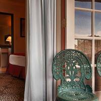 King Suite with Spa Bath - Non-Smoking