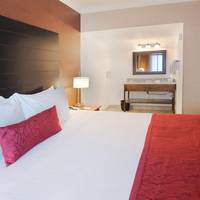 King Suite with Sofa Bed and Jacuzzi