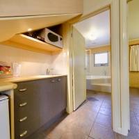 Two-Bedroom Apartment with Spa Bath