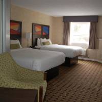Suite with Two Queen Beds, Fireplace and Spa Bath