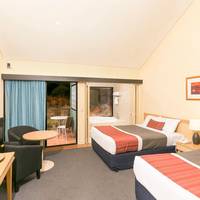 Deluxe Spa Room - 1 King Bed