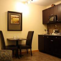 Queen Room with Kitchenette