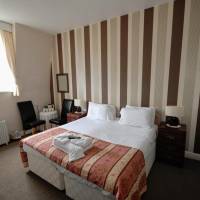 Family Room (2 Adults + 2 Children)