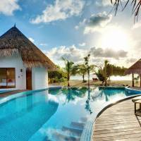 Private Three Bedroom Beach Villa with Infinity Pool Villa