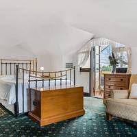 Queen Room with Balcony