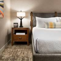 King Room With Roll-In Shower - Disablity Access