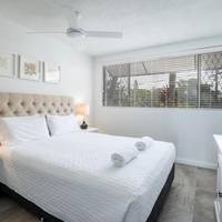 Two-Bedroom Apartment with 2 Bathrooms and Ocean View