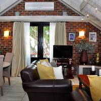 Two-Bedroom Apartment (4 Adults)