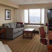 1 Bedroom Suite, 1 Queen, Sofa bed, Mountain view, Fireplace