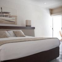 Premium King Room with Lake View