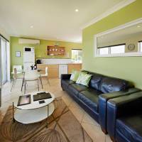 Three-Bedroom Apartment - Earl Street 