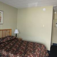 Queen Room (Not Pet Friendly)