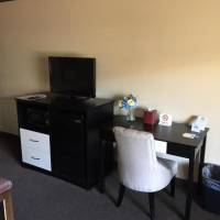 Deluxe King Room - Non-Smoking