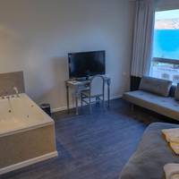 Deluxe Room with Jacuzzi And Partial Lake View