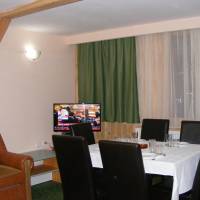 Two-Bedroom Apartment (4 Adults)